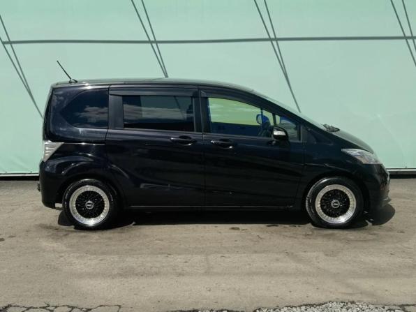 Honda Freed I Рестайлинг с пробегом 2012 года, цена 1 069 000 рублей, 86223 км, компактвэн, Автокод Объявления
