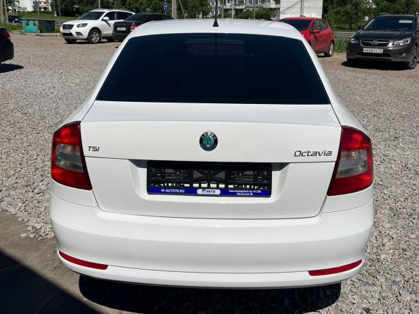 Skoda Octavia II (A5) Рестайлинг с пробегом 2013 года, цена 999 000 рублей, 233058 км, лифтбек, Автокод Объявления