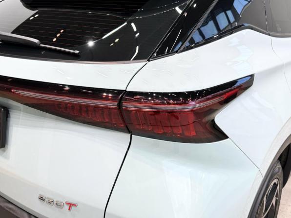 Omoda C5 I с пробегом 2023 года, цена 1 760 000 рублей, 24276 км, внедорожник, Автокод Объявления
