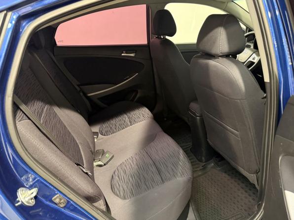 Hyundai Solaris I Рестайлинг с пробегом 2015 года, цена 999 800 рублей, 140000 км, седан, Автокод Объявления