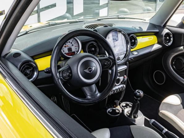 Mini Hatch II (R56) с пробегом 2007 года, цена 765 000 рублей, 253115 км, хэтчбек, Автокод Объявления