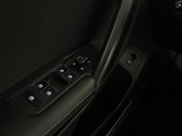 Volkswagen Tiguan II с пробегом 2019 года, цена 2 488 000 рублей, 117887 км, внедорожник, Автокод Объявления