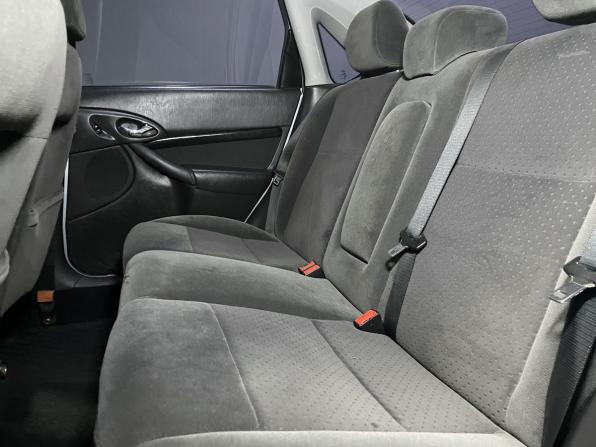 Ford Focus I Рестайлинг с пробегом 2004 года, цена 399 000 рублей, 229574 км, седан, Автокод Объявления