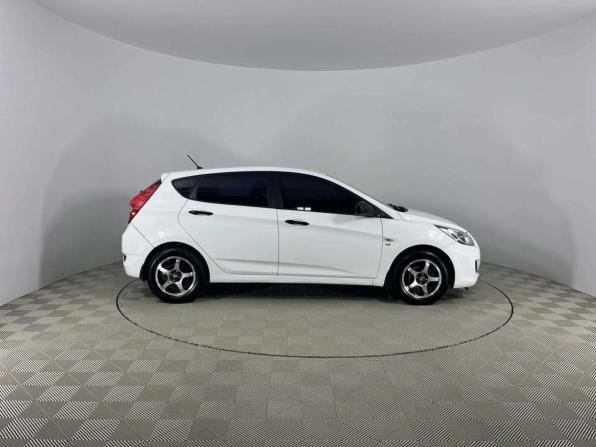 Hyundai Solaris I с пробегом 2013 года, цена 670 000 рублей, 226000 км, хэтчбек, Автокод Объявления