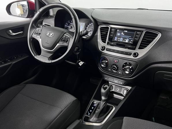 Hyundai Solaris II с пробегом 2019 года, цена 1 490 000 рублей, 67000 км, седан, Автокод Объявления