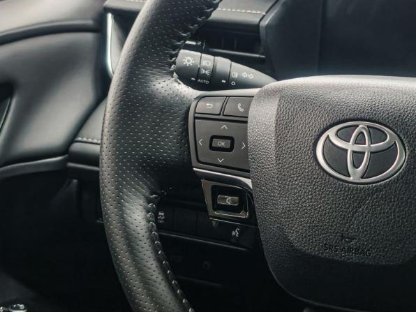 Toyota Camry IX (XV80) China Market с пробегом 2024 года, цена 4 250 000 рублей, 10000 км, седан, Автокод Объявления