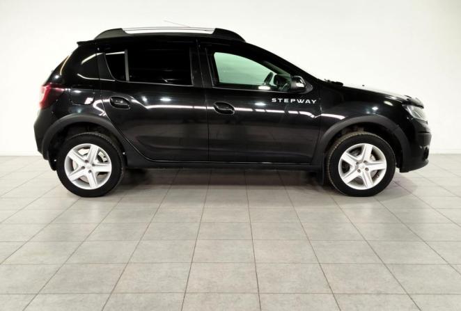 Renault Sandero II с пробегом 2016 года, цена 980 000 рублей, 121290 км, хэтчбек, Автокод Объявления