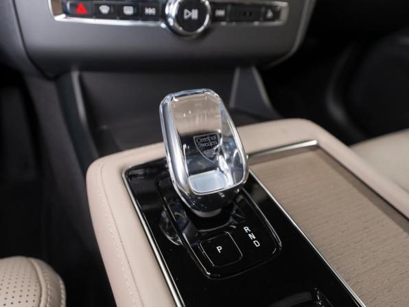 Volvo XC90 II Рестайлинг 2 с пробегом 2025 года, цена 9 950 000 рублей, 30 км, внедорожник, Автокод Объявления