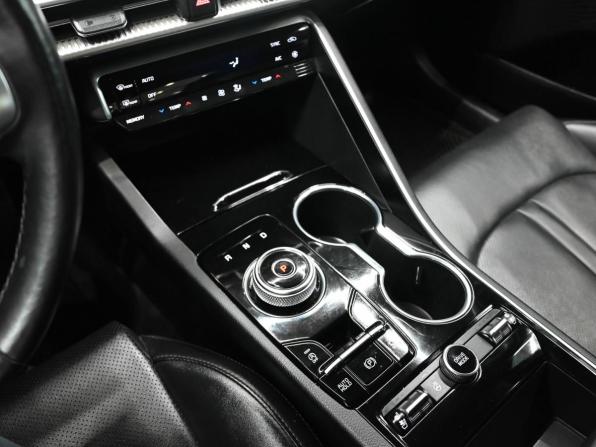 Kia K5 III с пробегом 2020 года, цена 2 395 000 рублей, 135623 км, седан, Автокод Объявления