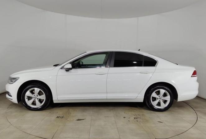 Volkswagen Passat B8 с пробегом 2017 года, цена 1 580 000 рублей, 279300 км, седан, Автокод Объявления