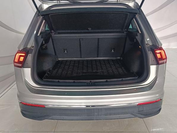 Volkswagen Tiguan II Рестайлинг с пробегом 2021 года, цена 3 025 000 рублей, 98121 км, внедорожник, Автокод Объявления