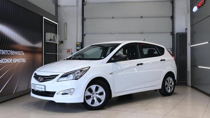 Hyundai Solaris I Рестайлинг с пробегом 2016 года, цена 995 000 рублей, 26228 км, хэтчбек, Автокод Объявления