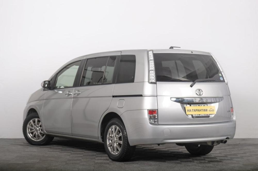 Toyota ISis I Рестайлинг Томск  - изображение 6