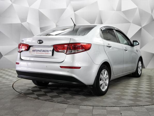 Kia Rio III Рестайлинг с пробегом 2016 года, цена 942 000 рублей, 170000 км, седан, Автокод Объявления