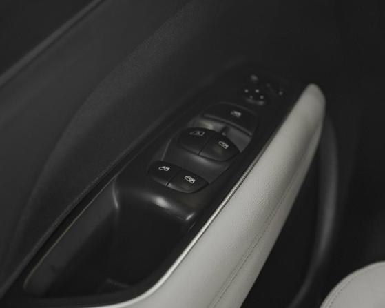 Renault Koleos II с пробегом 2017 года, цена 1 599 000 рублей, 139200 км, внедорожник, Автокод Объявления