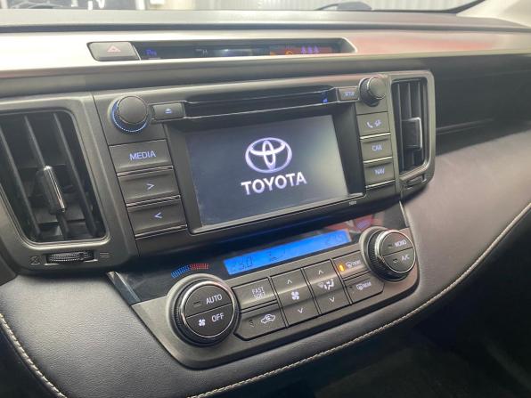 Toyota RAV4 IV (XA40) с пробегом 2015 года, цена 1 845 000 рублей, 201257 км, внедорожник, Автокод Объявления