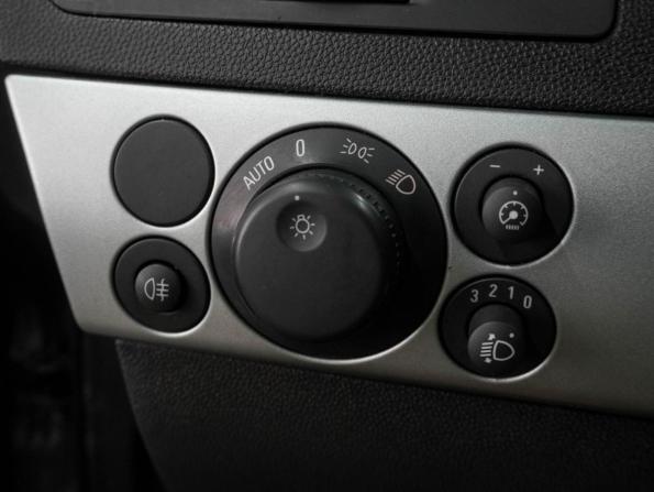 Opel Astra H Рестайлинг с пробегом 2011 года, цена 819 000 рублей, 107270 км, универсал, Автокод Объявления