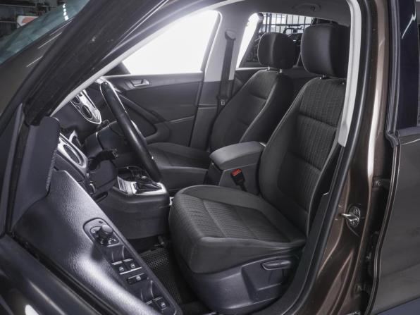Volkswagen Tiguan I Рестайлинг с пробегом 2013 года, цена 1 190 000 рублей, 296654 км, внедорожник, Автокод Объявления