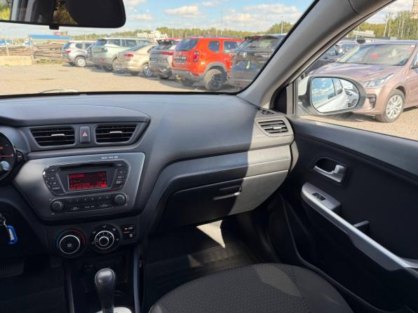 Kia Rio III с пробегом 2014 года, цена 1 015 000 рублей, 55000 км, хэтчбек, Автокод Объявления