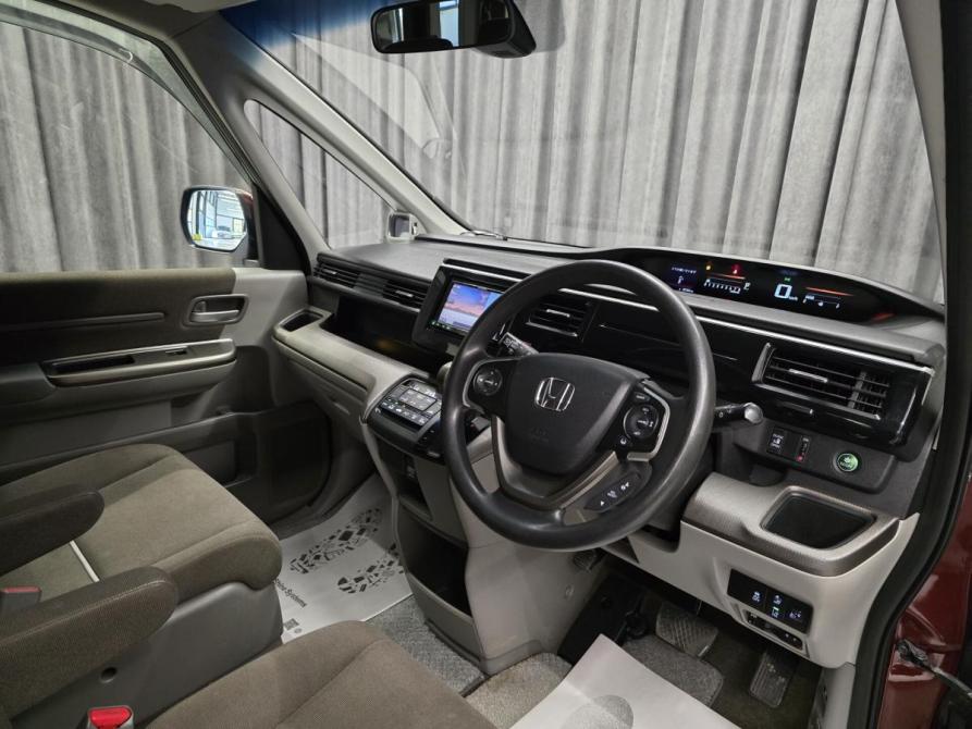 Honda Stepwgn V Красноярск  - изображение 11