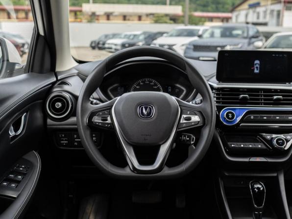 Changan Alsvin с пробегом 2023 года, цена 1 029 000 рублей, 33596 км, седан, Автокод Объявления