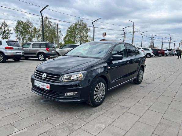 Volkswagen Polo V Рестайлинг с пробегом 2019 года, цена 1 453 100 рублей, 93432 км, седан, Автокод Объявления