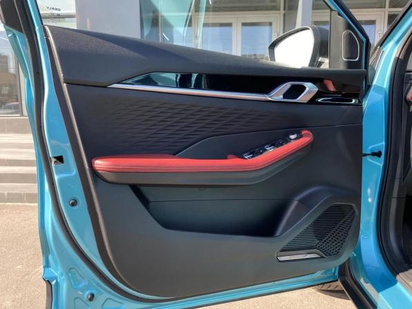 Geely Coolray I Рестайлинг с пробегом 2023 года, цена 1 965 000 рублей, 55000 км, внедорожник, Автокод Объявления