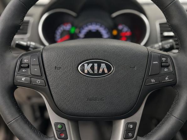 Kia Sorento II Рестайлинг с пробегом 2017 года, цена 2 000 000 рублей, 199000 км, внедорожник, Автокод Объявления