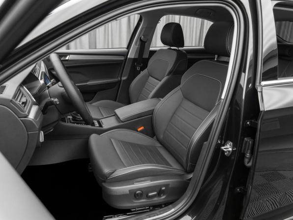 Skoda Superb III Рестайлинг с пробегом 2025 года, цена 3 140 000 рублей, 23275 км, лифтбек, Автокод Объявления