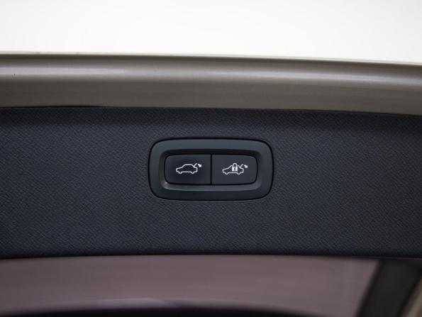 Volvo XC90 II с пробегом 2016 года, цена 3 399 000 рублей, 136860 км, внедорожник, Автокод Объявления
