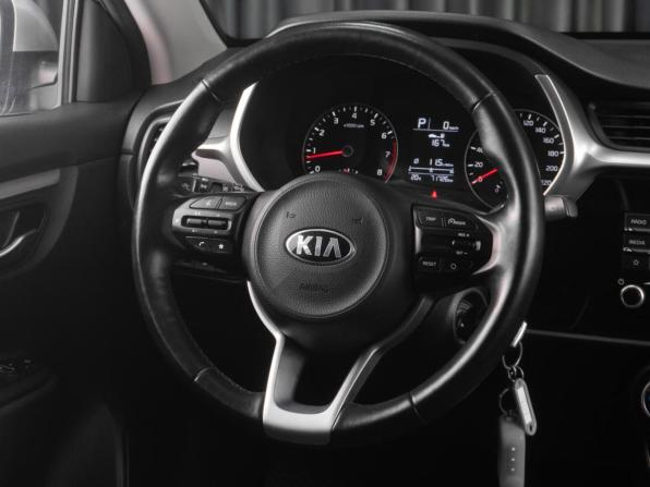 Kia Rio IV Рестайлинг с пробегом 2021 года, цена 1 775 000 рублей, 71726 км, хэтчбек, Автокод Объявления