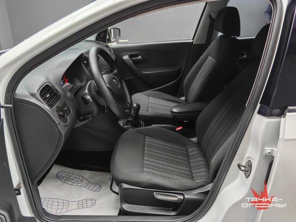 Volkswagen Polo V Рестайлинг с пробегом 2018 года, цена 978 000 рублей, 125000 км, седан, Автокод Объявления