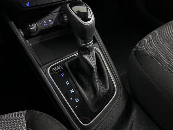 Hyundai Solaris II с пробегом 2017 года, цена 1 397 000 рублей, 87822 км, седан, Автокод Объявления
