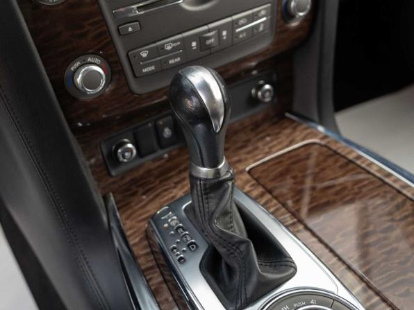 Nissan Patrol VI (Y62) с пробегом 2011 года, цена 1 980 000 рублей, 259262 км, внедорожник, Автокод Объявления