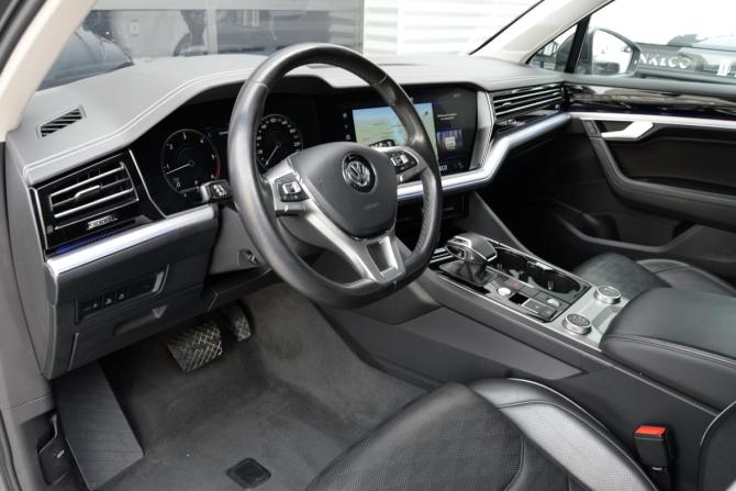 Volkswagen Touareg III с пробегом 2019 года, цена 5 790 000 рублей, 114673 км, внедорожник, Автокод Объявления