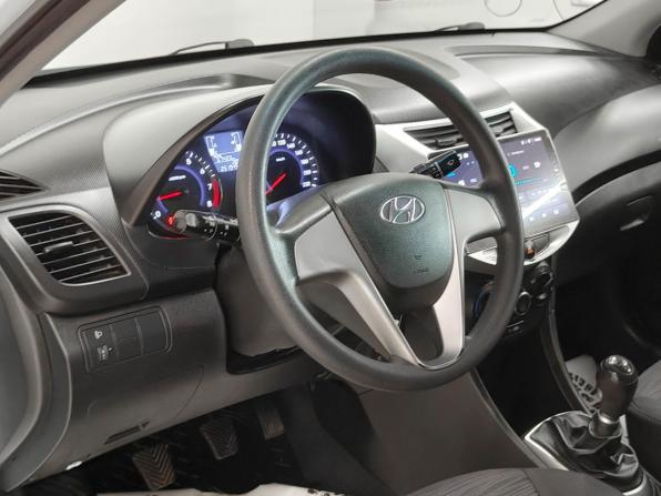 Hyundai Solaris I Рестайлинг с пробегом 2015 года, цена 710 800 рублей, 249815 км, седан, Автокод Объявления