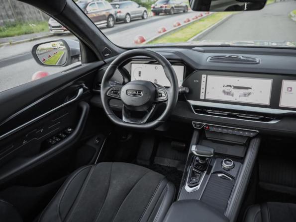 Geely Monjaro I с пробегом 2024 года, цена 3 499 000 рублей, 38850 км, внедорожник, Автокод Объявления