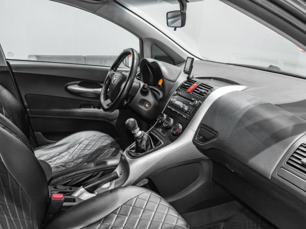 Toyota Auris I Рестайлинг с пробегом 2010 года, цена 468 100 рублей, 215637 км, хэтчбек, Автокод Объявления