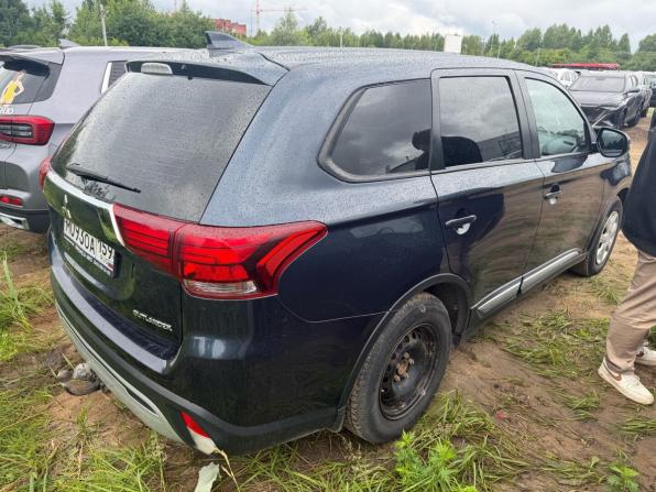 Mitsubishi Outlander III Рестайлинг 3 с пробегом 2018 года, цена 1 697 000 рублей, 195000 км, внедорожник, Автокод Объявления