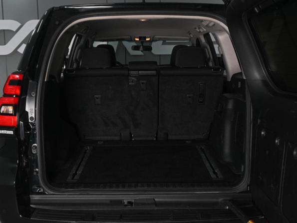 Toyota Land Cruiser Prado 150 Series Рестайлинг 2 с пробегом 2019 года, цена 4 349 000 рублей, 68109 км, внедорожник, Автокод Объявления