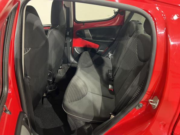 Peugeot 107 I Рестайлинг 2 с пробегом 2012 года, цена 590 000 рублей, 141000 км, хэтчбек, Автокод Объявления