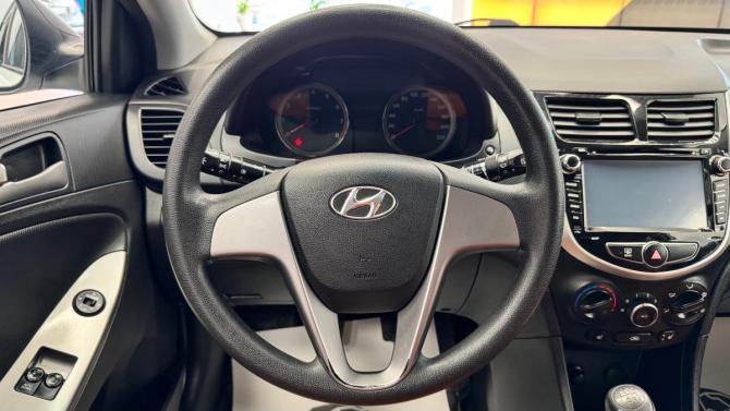 Hyundai Solaris I Рестайлинг с пробегом 2015 года, цена 1 115 000 рублей, 56525 км, хэтчбек, Автокод Объявления