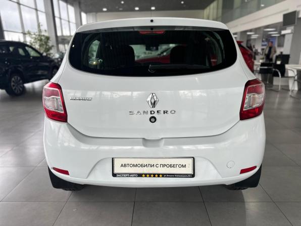 Renault Sandero II с пробегом 2016 года, цена 645 000 рублей, 99000 км, хэтчбек, Автокод Объявления