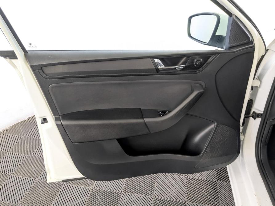 Skoda Rapid I Рестайлинг Москва  - изображение 19