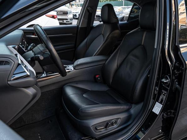 Toyota Camry VIII (XV70) Рестайлинг с пробегом 2020 года, цена 3 250 000 рублей, 72999 км, седан, Автокод Объявления