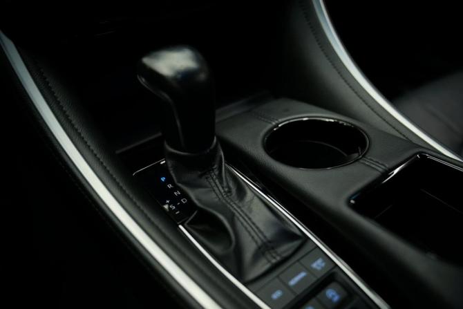 Toyota Avalon V с пробегом 2022 года, цена 3 690 000 рублей, 74000 км, седан, Автокод Объявления