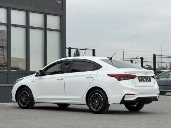 Hyundai Solaris II с пробегом 2019 года, цена 780 000 рублей, 350200 км, седан, Автокод Объявления