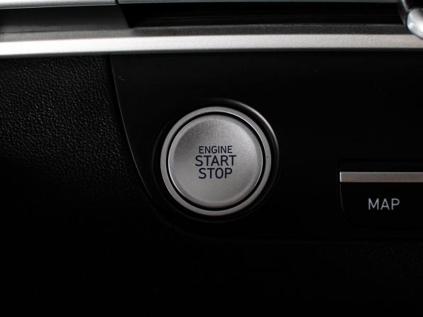 Hyundai Elantra VII (CN7) Рестайлинг с пробегом 2023 года, цена 2 210 000 рублей, 24638 км, седан, Автокод Объявления