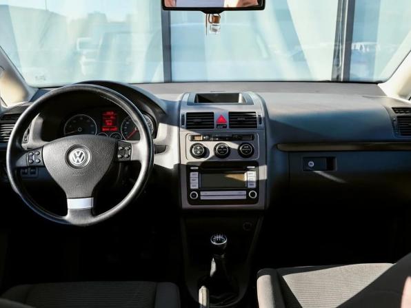 Volkswagen Touran I Рестайлинг с пробегом 2007 года, цена 638 000 рублей, 376146 км, компактвэн, Автокод Объявления
