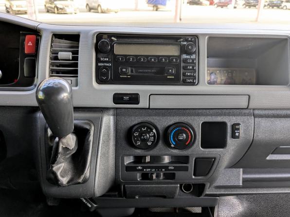 Toyota HiAce H200 с пробегом 2006 года, цена 1 299 900 рублей, 652000 км, минивэн, Автокод Объявления